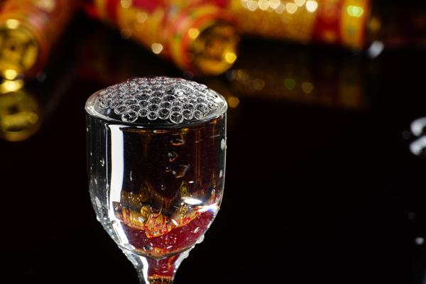 茅臺(tái)鎮(zhèn)醬香白酒怎么辨別真假？醬香白酒真?zhèn)伪鎰e攻略
