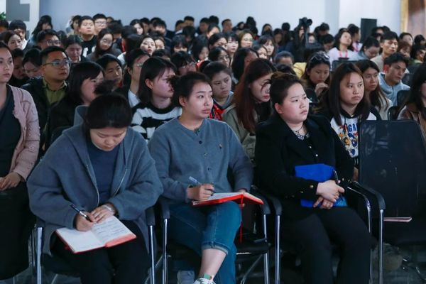 领匠酒业2025年酱酒知识培训会|以匠心传承技艺，以专业赋能未来